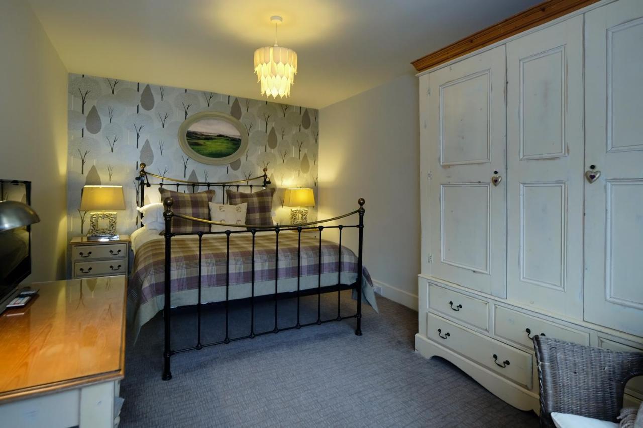 Guest house Sandown House
