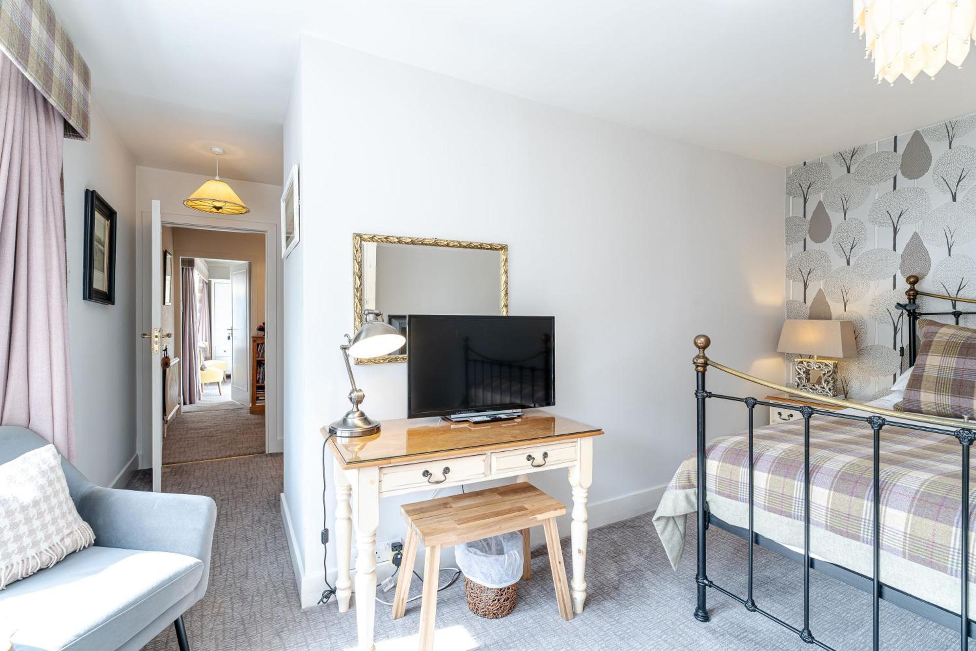 Sandown House Guest house 5*
